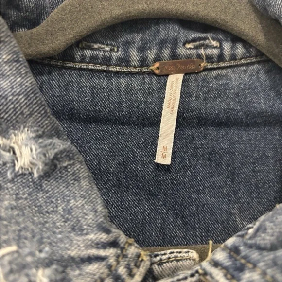 Free People Denim Women's Jacket medium like new - Picture 2 of 2